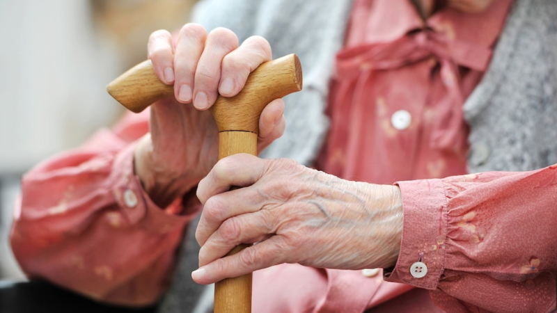 Por que as mulheres são mais propensas ao Alzheimer?