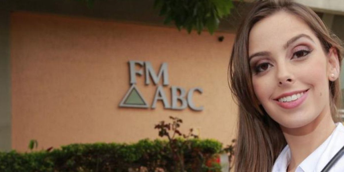 Médica, formada pela Faculdade de Medicina do ABC
Leia mais...